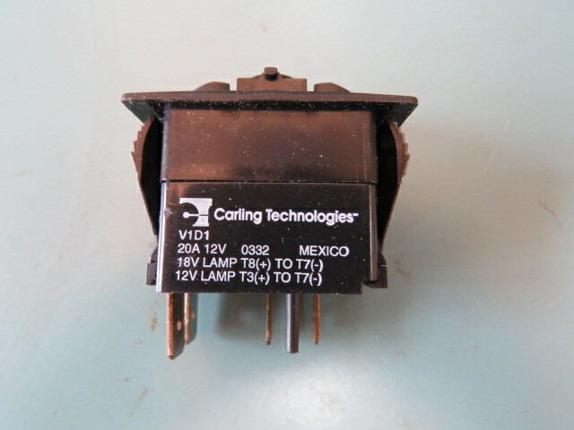 CARLING V1D1776B-00000-000 Qty of 5 per Lot SPST OFF-NONE-ON 20A@12V ROCKER SWI